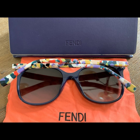 FENDI Chromia sunglasses - Picture 7 of 8